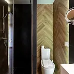 Murillo Brand New With Private Balcony شقة *