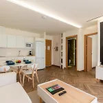 Murillo Brand New With Private Balcony شقة إشبيلية
