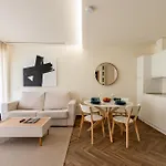 Murillo Brand New With Private Balcony شقة *