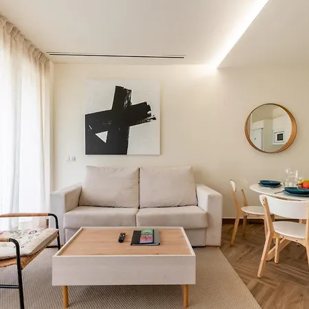 Murillo Brand New With Private Balcony إشبيلية